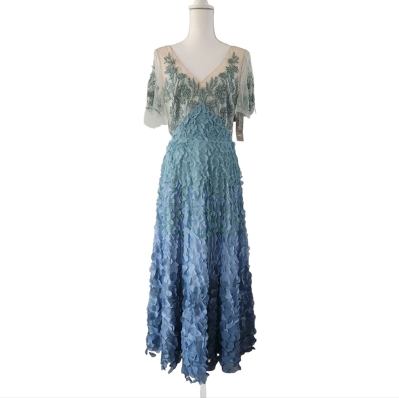 Theia NWT $1449 Odette Ombré Petal Dress Gown in Jade Blue Green Teal size 6 - Picture 5 of 16
